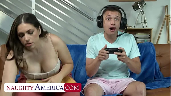 Valentina gets a creampie from a gamer guy