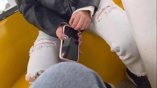 Public lesbian sex in amusement park (real)