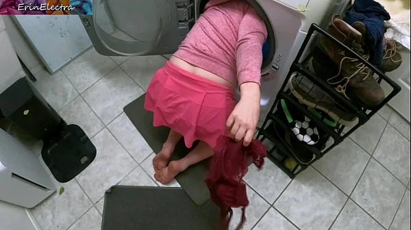 Stepmom stuck in the washing machine takes it in both holes to keep it a secret