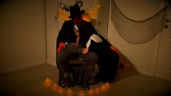 Pleasuring the Pumpkin King by blowjob