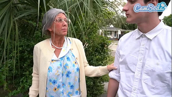 Horny Grandma Public Sex, Granny Squirts After Massive Orgasm From Helpful Stranger