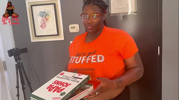 Ebony BBW Who Quit Porn, Delivers Pizza and Gets Tip