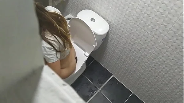 I record my stepmother in the bathroom in the early morning. what a delicious ass she has