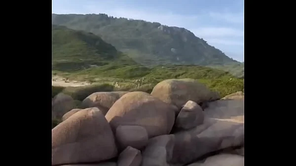 ERA PRA SER SÓ UM BOQUETE MAS NÃO RESISTI E DEI GOSTOSO NA PRAIA DE NUDISMO