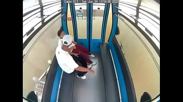 Cogiendo en el Teleférico