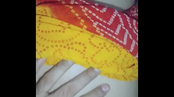 Indian Hot Sexy Sari Aunty fucked by a Young Guy