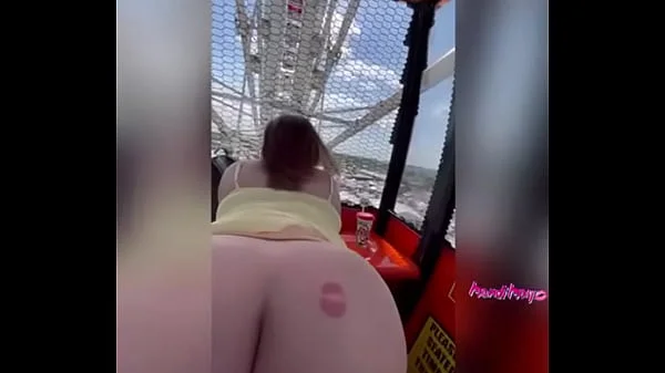 Slut get fucks in public on the Ferris wheel