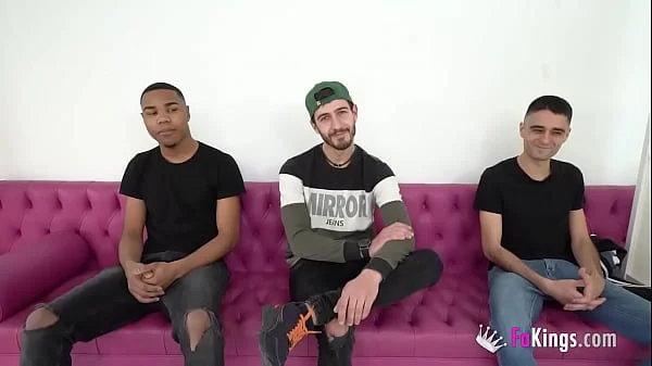 The SEX GODDESS and 3 unexperienced dudes. Macarena makes a casting!