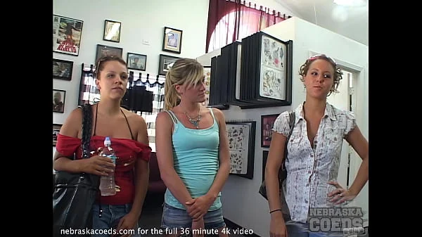 beautiful florida babes getting their nipples and clits pierced on vacation