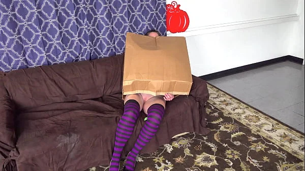 Oblivious Stepmom's Costume Creampie